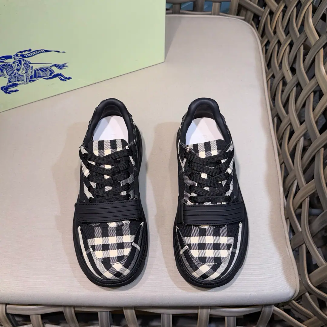 BurberryBobley's classic tats.｜Marker Vintage Gravity canvas.｜Combining with high-dense design ♪ Sneak the legs ♪｜The upper foot is light and not heavy. And it brings comfort to the feet. Size: 39-44（38.45Do it.）