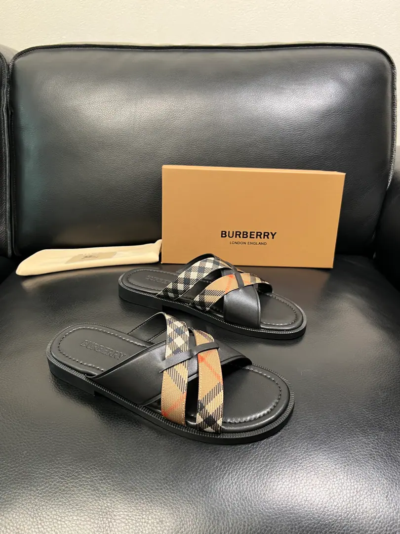 BURBERRY Top-level craft - Boboli. Shoes are synchronized., The original plant was equipped with Italian imported cow flour., High-quality complex integration process, Imported cattle mats., I'm comfortable with air., Shoes under the sole.: The original plant is used for the original base., The original factory and the single. High Quality Welcome to the comparison., Codes 39-44（Make a reservation. 45 ）