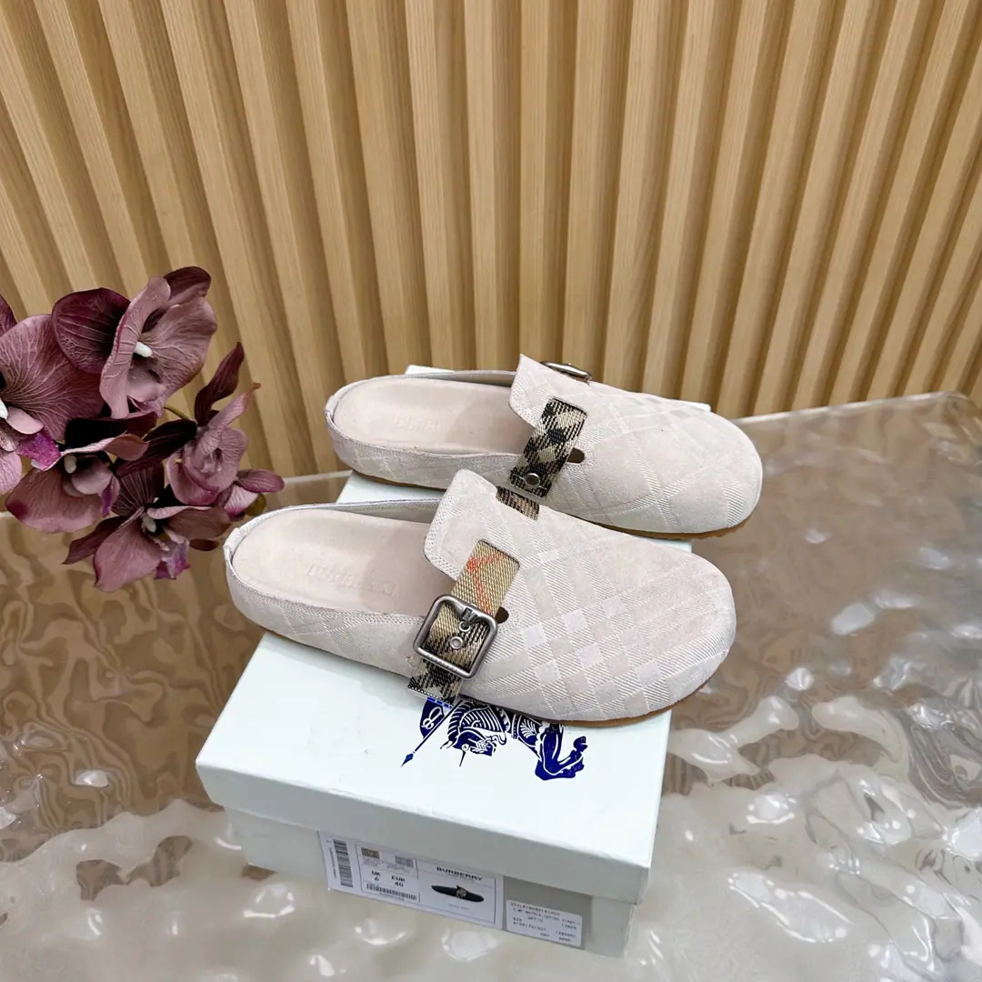 - Boboli.🍅Burberry 2025The ancient wind of the blast. Bricken slippers out of the oven. It's made of soft anti-featur., It's a work of art in Italy.. I'm putting a lot of pressure on the grid., The soles of the pressurized shoes., It's a top-end logo.. & Make modifiable B Font-button Ring, A symbolic sand with decorated flowers. Burberry Gravity. Fabulous.: Counter-featur./Bullskins. Reeb.: In silk cow. Otsumi!: TPU Codes: Female size35/41（35, 41Custom） Men38/45（45Custom） ​
