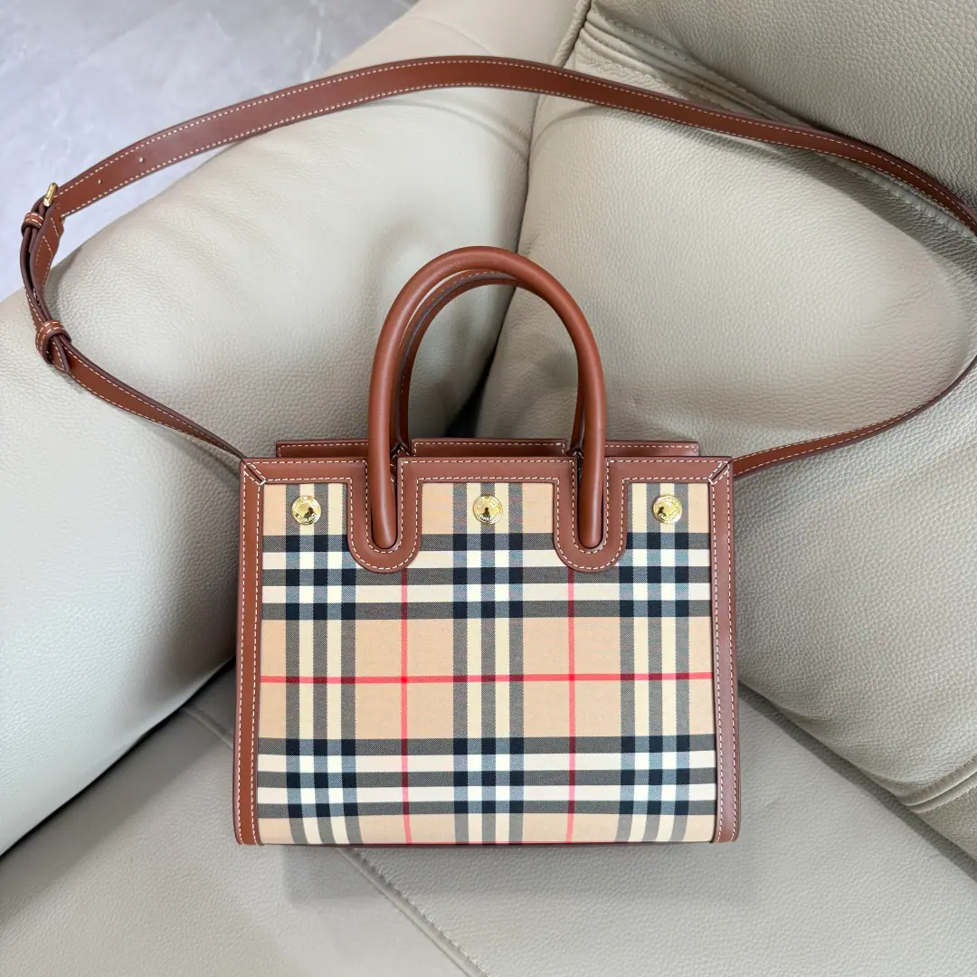 Special level BIt's a fine home.「Title - Taylor's handbag.」, Select a collection Vintage The Shaggy Shape., A smooth leather side of decorated and fine nails.. We can use a handle on a top handle., Or make a shoulder-made back-shaped with a undiscreet belt.. 🎁26 x 13.5 x 20cm🌟Model2671