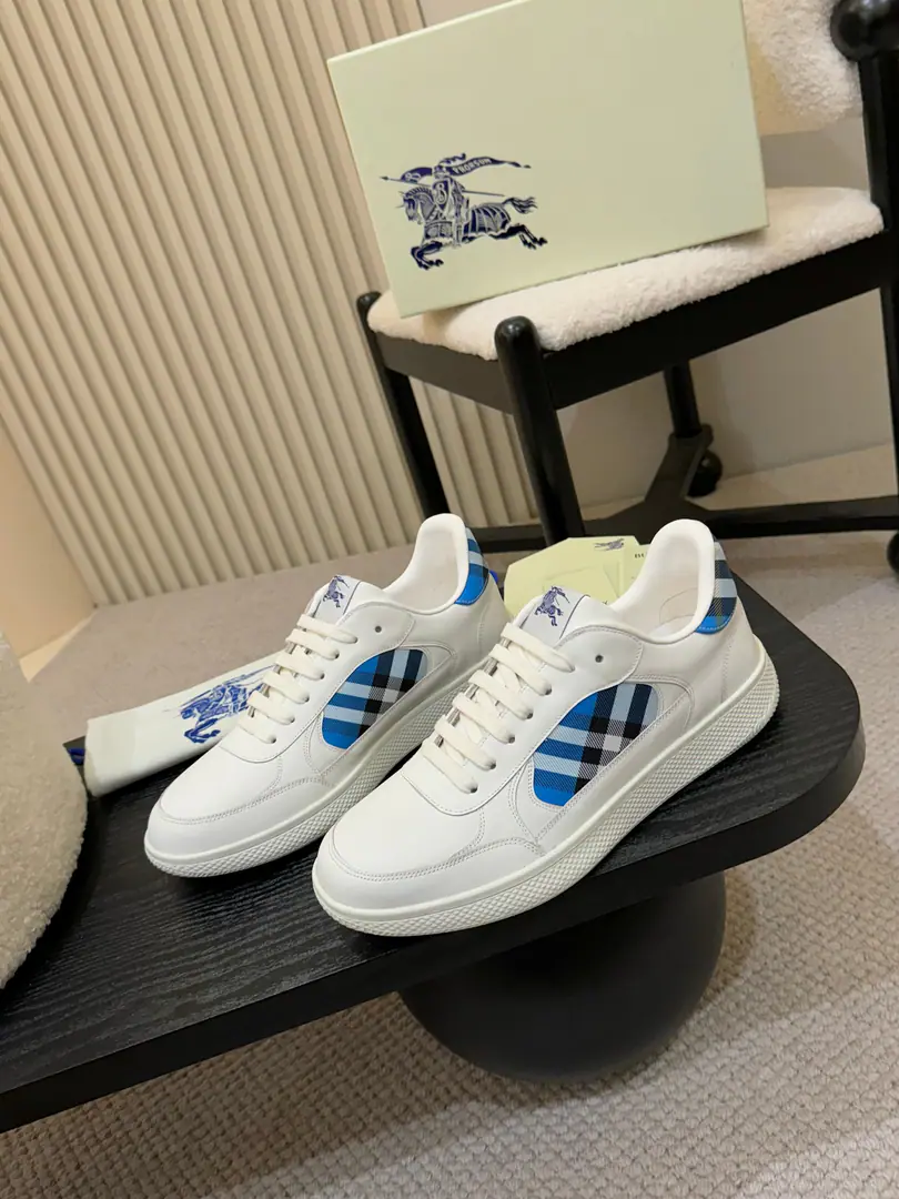 Plant price Burberry2025The money's coming out., Three years of classic grids back., A hundred., Decorative Swirl Burberry Gear. With a lined and twig shoelace on the eye of the net., The rubber shoe bottom is a collection. Burberry Letter logo. From Burberry The classics., The necessary provision for the closet is interpreted in a branded style.. ✅Fabulous.: Classic cotton.+Cows are counter-feat. ✅Reeb.: The plaque's skin is all over the place. ✅Otsumi!: TPU ✅Colours: Black. ✅Codes: Men and women35-45（35,45Custom）