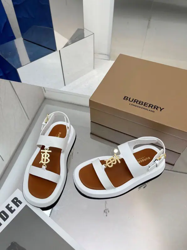 Men's clothing(39-44No re-election.44.45)🌈🌈🌈BurberryBobley.2022The year-old primed silk slippers.🔥🔥, Recite the purchase board, 🌸🌸🌸The only one who can be a big shot. 🌺🌺 ✅Fabulous.: Cotton ✅Reeb.: In the sheep's skin. 🌸🌸 ✅Otsumi!: Rubber XPU 🍎🍎✅Colours: Brown. ✅Codes: 35-40, （40.41.42No re-election.）