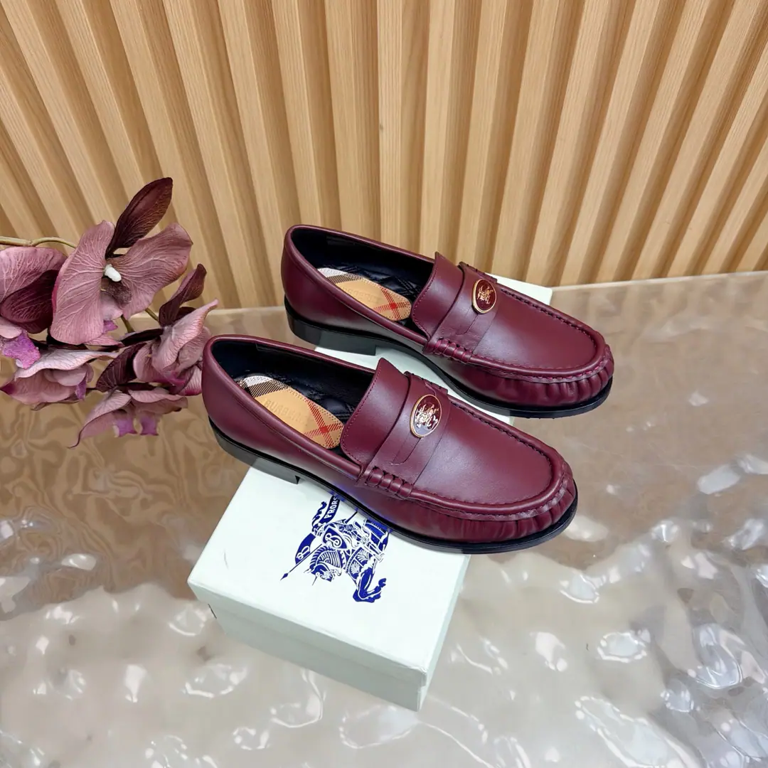 - Boboli. 💕Burberry 2025The money's coming out. New Gravity Terrace LeFleur shoes.👞 Three years of classic grids back., A hundred., Decorative Swirl Burberry Gear. With a lined and twig shoelace on the eye of the net., The rubber shoe bottom is a collection. Burberry Letter logo. From Burberry The classics., The necessary provision for the closet is interpreted in a branded style.. ✅Fabulous.: Bullskins. ✅Reeb.: Inside the original plate., The silk cow has feet. ✅Otsumi!: That's a little skin. ✅Codes: 35-40（40Custom）