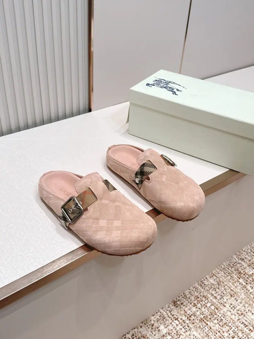 Top - Boboli.Burberry Classic stroke. Blast the street bracken slippers. It's made of soft anti-featur., It's a work of art in Italy.. I'm putting a lot of pressure on the grid., The soles of the pressurized shoes., It's a top-end logo.. & Make modifiable B Font-button Ring, A symbolic sand with decorated flowers. Burberry Gravity. Fabulous.: Counter-featur./Bullskins. Reeb.: In silk cow. Otsumi!: TPU Codes: Female size35/41（35, 41Custom） Men38/45（45Custom）