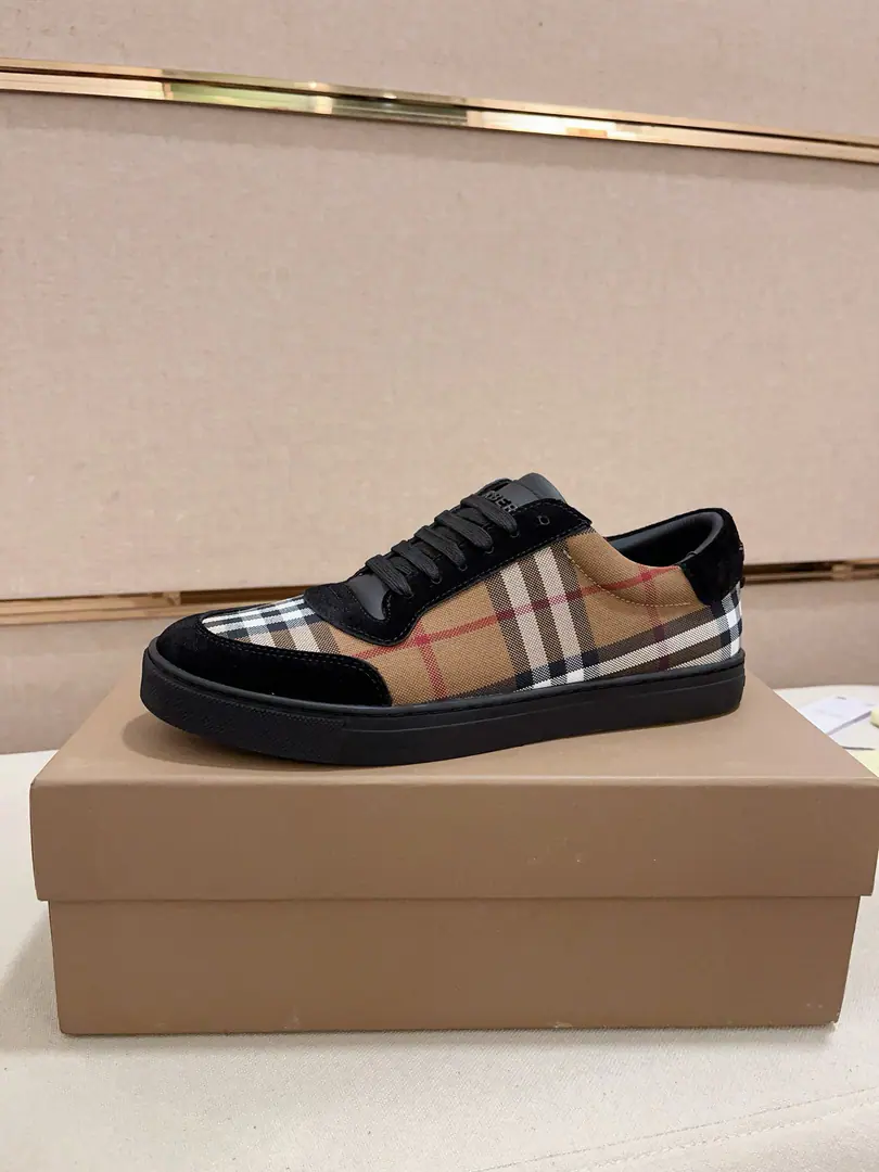 Plant prices: Top Version◾️▫️The new Barbolis' old-school low-ass sneakers., By Vintage The calf's skin is new., Decorating new brand logo. In the top of the cow's skin., Heel. Burberry Letters of the Facing logo, TPUOriginal Base！Codes:38-44. - It's a deal.45