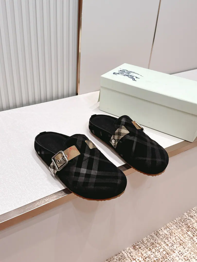 Top - Boboli.Burberry Classic stroke. Blast the street bracken slippers. It's made of soft anti-featur., It's a work of art in Italy.. I'm putting a lot of pressure on the grid., The soles of the pressurized shoes., It's a top-end logo.. & Make modifiable B Font-button Ring, A symbolic sand with decorated flowers. Burberry Gravity. Fabulous.: Counter-featur./Bullskins. Reeb.: In silk cow. Otsumi!: TPU Codes: Female size35/41（35, 41Custom） Men38/45（45Custom）