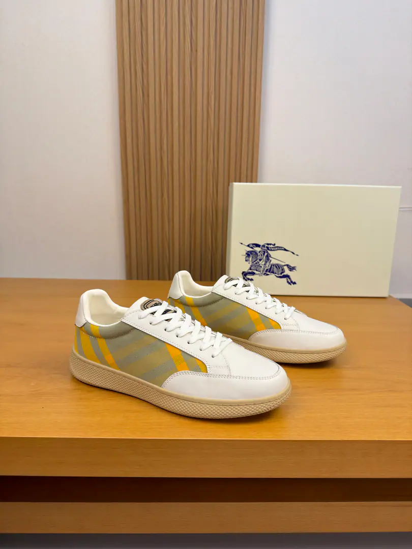 【 BURBERRY】- Boboli. High-end quality Original List·Leisure sports shoes Shoe.: Imports🔝Napa Skin., Brand totems., Shoe tongue..The brand of the car.logoCursor, Back up..Air pressure brand totem Uchi.: Water-tied cow skin. Otsumi!: It's so light.TPRRubber; Form Super-high-quality control.·- I'm doing a little work.: Highlight(High-end·- How expensive.·Slot) Size: 38-44（45, Make a reservation.)·BBR0157