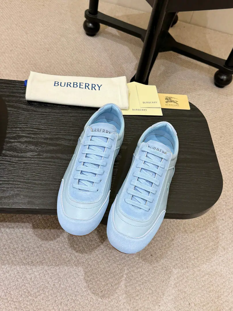 ！Burberry2026The money is fresh out of the trunk., BurberryIt's a new logo., These shoes are really perfectly balanced.「Brand recognition」and「The daily reality.」. No big deal.logo, But with details, you show your taste., It's either self-dressing or gifts., It's all about the choice of not stepping on a thunder.. ✅ The material is full. Italian factory., Napa leather.+Refraction of Revelvet, The foot is so soft., The pigeons are soft and visible., No, I don't think so. ✅ Low profile branding. ColouredEKDThe Knight of Horses' logo is embroidered., You know, I don't know anything about that.. Shoe tongue.BurberryLettermark, Details of the heel stripes., It's branded everywhere.DNA ✅ Retro and functional. Streamline Regud contour, No foot-scrambling.. Light-Little-Little-Little-Little-Little-Little-Little-Little-Little-Little-Little-Little-Little-Little-Little-Little-Little-Little-Little-Little-Little-Little-Little-Little-Little-Little-Little-Little-Little-Little-Little-Little-Little-Liar-Little-Little-Little-Little-Little-Little-Liar-Line-Li-Little-Little-L-Li-L-L-L-L-L-L-L-L-L-L-L-L-L-L-L-L-L-L-L-A-L-A-L-L-A-L-A-L-A-A-N-N-N-N-A-N-N-N-N-N-N-N-N-N-N-N-N-N-N-N-N-N-N-N-N-N-N-N-N-N-N-N-N-N-N-N-N-N-N-, You're a big grip., The daily commute is free of stress. ✅ The Hundred Kings. Low-end design with long legs., - A suit., Leisure pants., Tsk., You can fit in a sports suit., Boys on duty, A couple of girls is perfect. ✅Fabulous.: Pulse/The little cow has a velvet. ✅Reeb.: In silk cow. ✅Otsumi!: Skin. ✅Colours: Sky blue. ✅Codes: Men and women35-45（35,45Custom）
