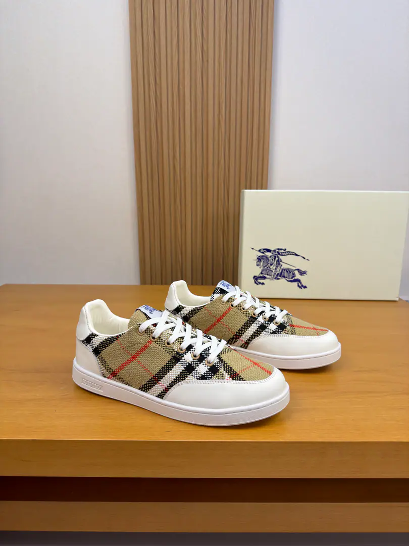 【 BURBERRY】- Boboli. High-end quality Original List·Leisure sports shoes Shoe.: Imports🔝Napa Skin., Brand totems., Shoe tongue..The brand of the car.logoCursor, Back up..Air pressure brand totem Uchi.: Water-tied cow skin. Otsumi!: It's so light.TPRRubber; Form Super-high-quality control.·- I'm doing a little work.: Highlight(High-end·- How expensive.·Slot) Size: 38-44（45, Make a reservation.)·BBR0157