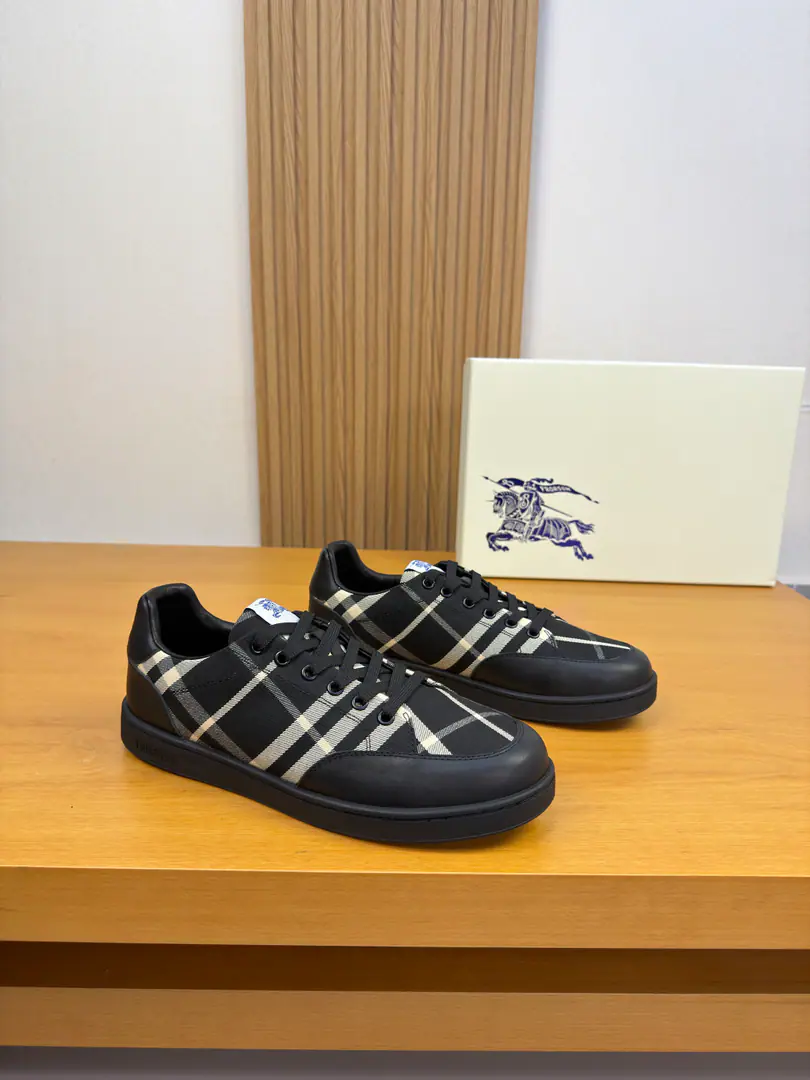 【 BURBERRY】- Boboli. High-end quality Original List·Leisure sports shoes Shoe.: Imports🔝Napa Skin., Brand totems., Shoe tongue..The brand of the car.logoCursor, Back up..Air pressure brand totem Uchi.: Water-tied cow skin. Otsumi!: It's so light.TPRRubber; Form Super-high-quality control.·- I'm doing a little work.: Highlight(High-end·- How expensive.·Slot) Size: 38-44（45, Make a reservation.)·BBR0157