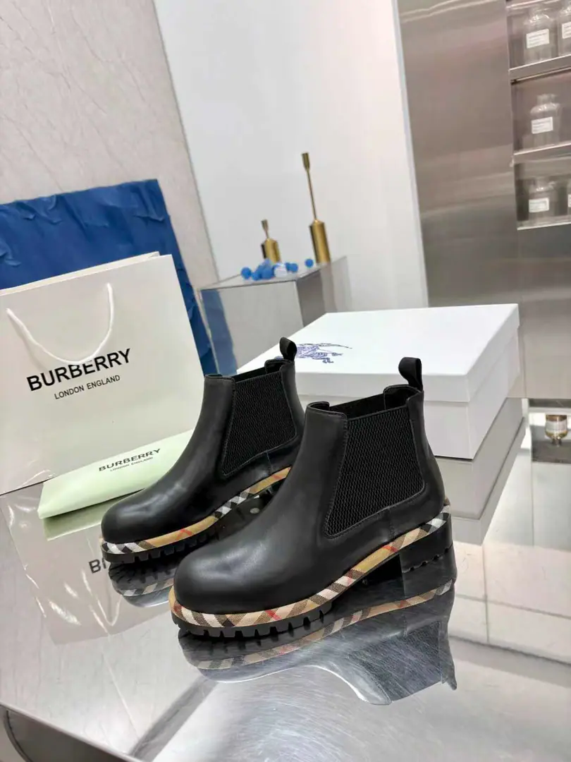 🌈🌈New paragraph👸--🙈 BURBER*YThe owner of the counter is making a call., Designed by a celebrity. It's a pair of the bar's own style. The shoes are top-of-the-skin.+In the sheep's skin. A sheep's skin cushion. It's definitely the fashion-led element of the year.👄 👄 It also continues the classic design., 💄 💄 It's good to be on either side. And I'm sure I'm not going to be a hero.💀～I'll make you look all right.！😁You're a good-looking guy. You're a pretty good-looking guy.👣💋💋Why don't you get a pair of them?！The agents are moving fast.！The transmission will blow.！！！！Codes: 35-42(34.35.40.41.42No re-election.)