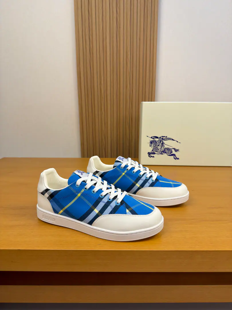 【 BURBERRY】- Boboli. High-end quality Original List·Leisure sports shoes Shoe.: Imports🔝Napa Skin., Brand totems., Shoe tongue..The brand of the car.logoCursor, Back up..Air pressure brand totem Uchi.: Water-tied cow skin. Otsumi!: It's so light.TPRRubber; Form Super-high-quality control.·- I'm doing a little work.: Highlight(High-end·- How expensive.·Slot) Size: 38-44（45, Make a reservation.)·BBR0157