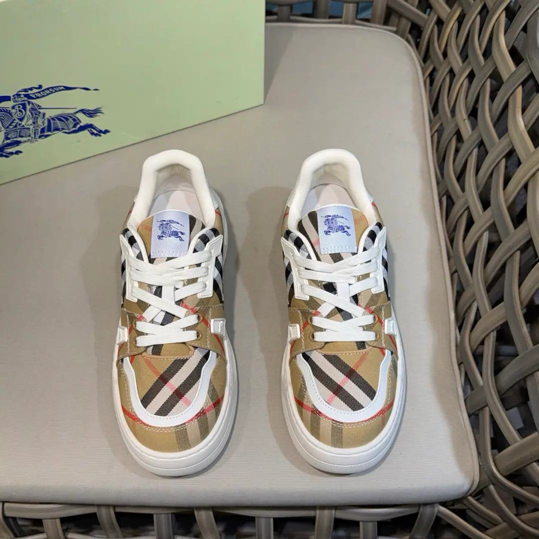 BurberryBobley's classic tats.｜Marker Vintage Gravity canvas.｜Combining with high-dense design ♪ Sneak the legs ♪｜The upper foot is light and not heavy. And it brings comfort to the feet. Size: 39-44（38.45Do it.）