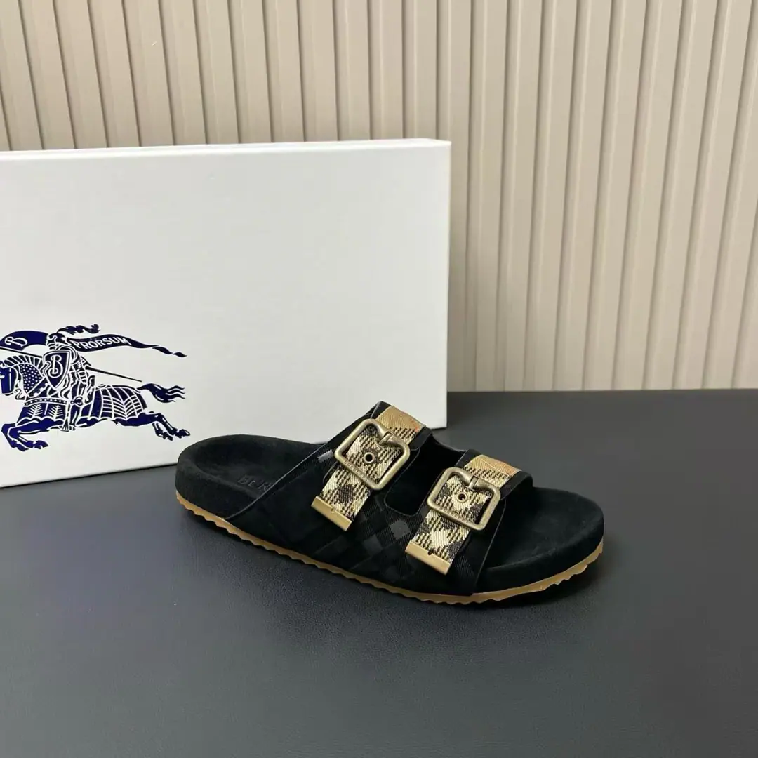 BurberryNew slippers. 5Colour