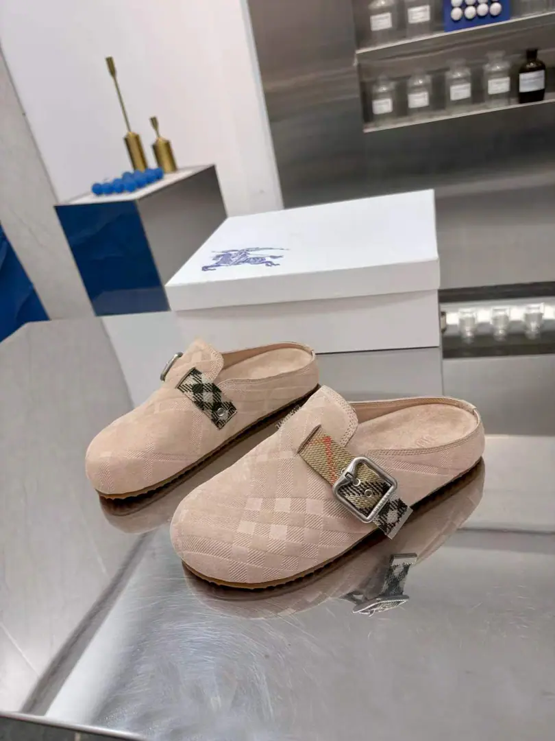 New🌈🌈🌈BurberryBobley's couple loaded a wire and put a bouquet on the slippers.🔥🔥, Recite the purchase board, 🌸🌸🌸The only one who can be a big shot. 🌺🌺 ✅Fabulous.: Cows are counter-feat. ✅Reeb.: In the sheep's skin. 🌸🌸 ✅Otsumi! 🍎🍎✅Colours: Brown., Black, Sand, Grid ✅Codes: 35-45, （35.44.45No re-election.）