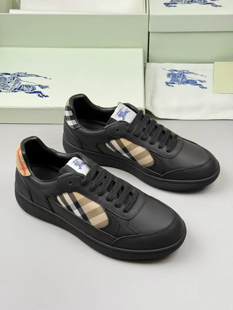 𝐁𝐔𝐑𝐁𝐄𝐑𝐑𝐘# Bobley's new Margo-Little and all the new balconies.·- Boboli.（Burberry）Classic Prototypes It's a really nice shoe.··Knight's blue skates. Finally, I see the latest slanting sneakers really look good., I can do whatever I want. Sports shoes, It's made of cotton-combined fabric.. Made in Italian craftsmen., Decorative Swirl Burberry Gear. With a lined and twig shoelace on the eye of the net., The rubber shoe bottom is a collection. Burberry Letter logo. From Burberry The classics., The necessary provision for the closet is interpreted in a branded style.. The knight's logo is on the side of round-shoes and tongue.（EKD）Label leather shoes mats, Shoes bottom strap. Burberry Letter logo Codes: 38-44（45, 46Do it.）
