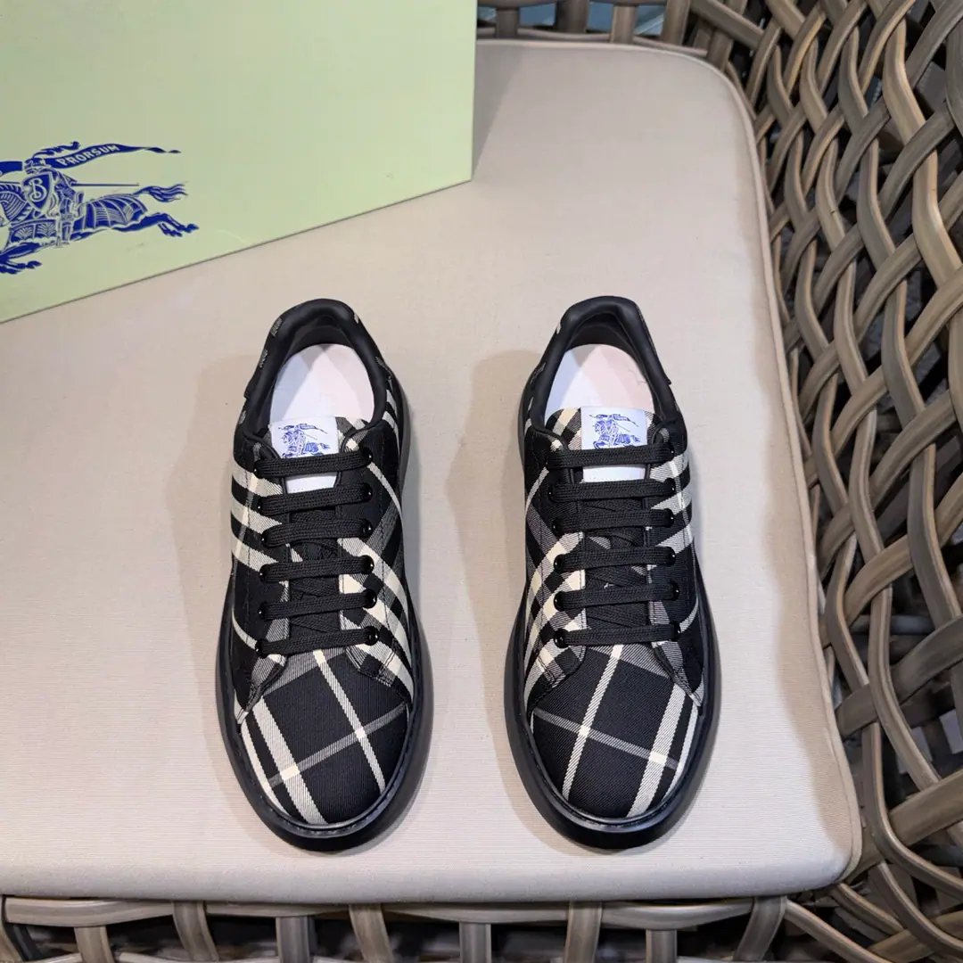 BurberryBobley's classic tats.｜Marker Vintage Gravity canvas.｜Combining with high-dense design ♪ Sneak the legs ♪｜The upper foot is light and not heavy. And it brings comfort to the feet. Size: 39-44（38.45Do it.）