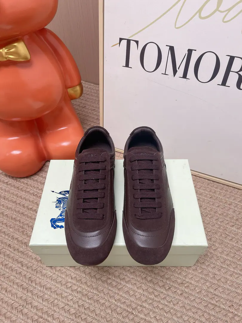 Top Version: Men➕10 𝐁𝐔𝐑𝐁𝐄𝐑𝐑𝐘# Bobley's new Margo-Little and all the new balconies.·- Boboli.（Burberry）Classic Prototypes It's a really nice shoe.··Knight's blue skates. Finally, I see the latest slanting sneakers really look good., I can do whatever I want. Sports shoes, It's made of cotton-combined fabric.. Made in Italian craftsmen., Decorative Swirl Burberry Gear. With a lined and twig shoelace on the eye of the net., The rubber shoe bottom is a collection. Burberry Letter logo. From Burberry The classics., The necessary provision for the closet is interpreted in a branded style.. The knight's logo is on the side of round-shoes and tongue.（EKD）Label leather shoes mats, Shoes bottom strap. Burberry Letter logo size: 35-44
