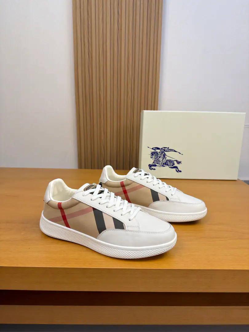 【 BURBERRY】- Boboli. High-end quality Original List·Leisure sports shoes Shoe.: Imports🔝Napa Skin., Brand totems., Shoe tongue..The brand of the car.logoCursor, Back up..Air pressure brand totem Uchi.: Water-tied cow skin. Otsumi!: It's so light.TPRRubber; Form Super-high-quality control.·- I'm doing a little work.: Highlight(High-end·- How expensive.·Slot) Size: 38-44（45, Make a reservation.)·BBR0157