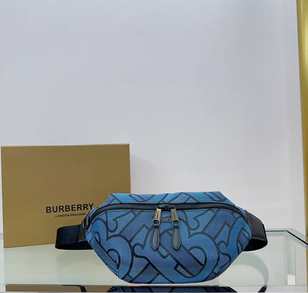 BThe new home-made cash bag was designed to be street style in the 1990s., It's decorated and swirled.TB Exonyms, Zip pockets are easy to put in.. Available with slanted backband or tied to waist, New Design Style, Very convenient. Practical, Day It's a good trip.🌟Dimensions: 31x7x14🌟1061