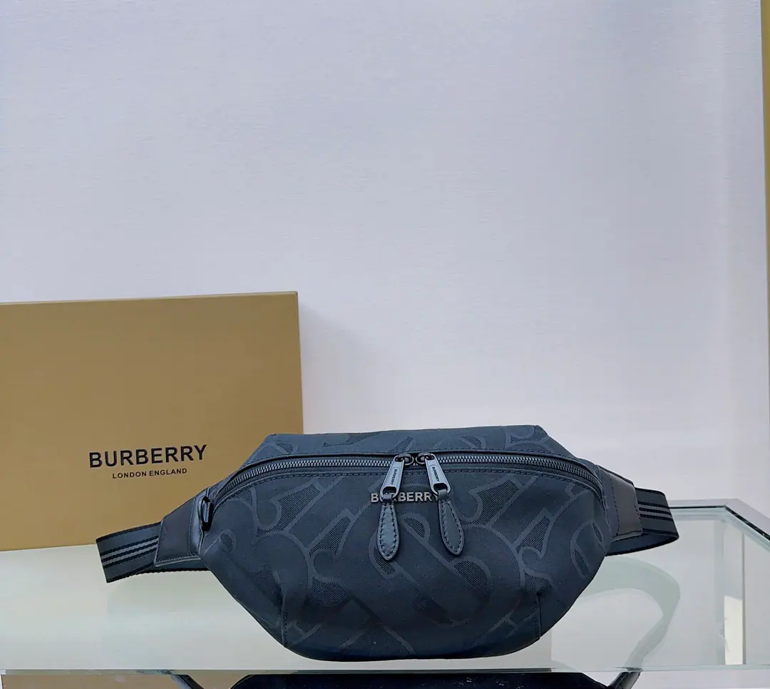 BThe new home-made cash bag was designed to be street style in the 1990s., It's decorated and swirled.TB Exonyms, Zip pockets are easy to put in.. Available with slanted backband or tied to waist, New Design Style, Very convenient. Practical, Day It's a good trip.🌟Dimensions: 31x7x14🌟1061