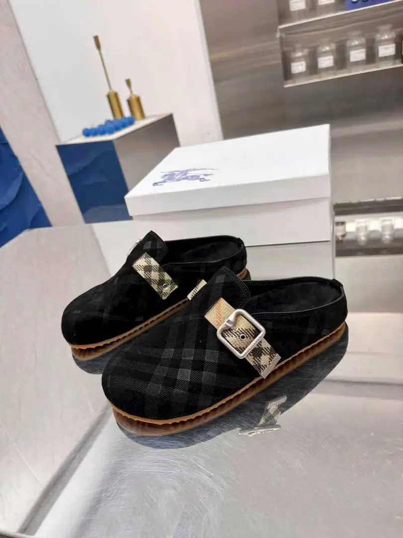 New🌈🌈🌈BurberryBobley's couple loaded a wire and put a bouquet on the slippers.🔥🔥, Recite the purchase board, 🌸🌸🌸The only one who can be a big shot. 🌺🌺 ✅Fabulous.: Cows are counter-feat. ✅Reeb.: In the sheep's skin. 🌸🌸 ✅Otsumi! 🍎🍎✅Colours: Brown., Black, Sand, Grid ✅Codes: 35-45, （35.44.45No re-election.）