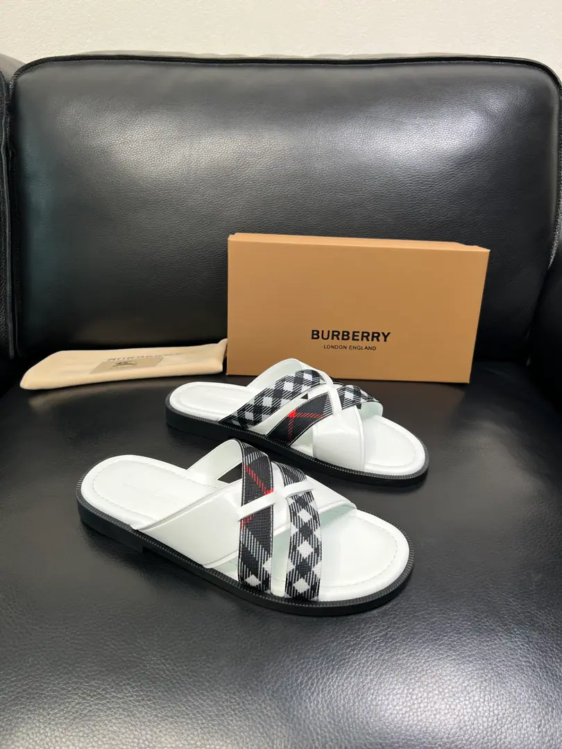 BURBERRY Top-level craft - Boboli. Shoes are synchronized., The original plant was equipped with Italian imported cow flour., High-quality complex integration process, Imported cattle mats., I'm comfortable with air., Shoes under the sole.: The original plant is used for the original base., The original factory and the single. High Quality Welcome to the comparison., Codes 39-44（Make a reservation. 45 ）