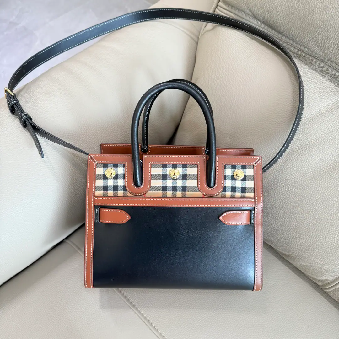 Special level BIt's a good home.「Title - The tae bag.」, Select smooth double leather with Vintage The retro-recording., Three nails with finely decorated nails.. We can use the top handle., Or make a shoulder-back shape with a rematchable belt.. 🎁26 x 13.5 x 20cm🌟Model2671
