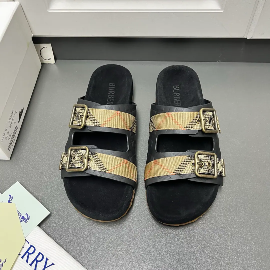 New paragraphBurberry 2026Summer men are out of money., Double rows with men slippers out of the oven., Four colors.. Use head-deck skin., I'm putting a lot of pressure on the grid., Customize branding of band designs, It's a work of art in Italy., The soles of the pressurized shoes., It's a top-end logo.. & Make modifiable B Font-button Ring, A symbolic sand with decorated flowers. Burberry Gravity. Fabulous.: Cow-faced skin. Reeb.: In silk cow. Otsumi!: TPU Colours: Black, Yellow palm., InkGreen, Mibai.4Colour Optional Codes: 39/40/41/42/43/44 COriginal Box Packaging+Dustproof bags Welcome to the order.