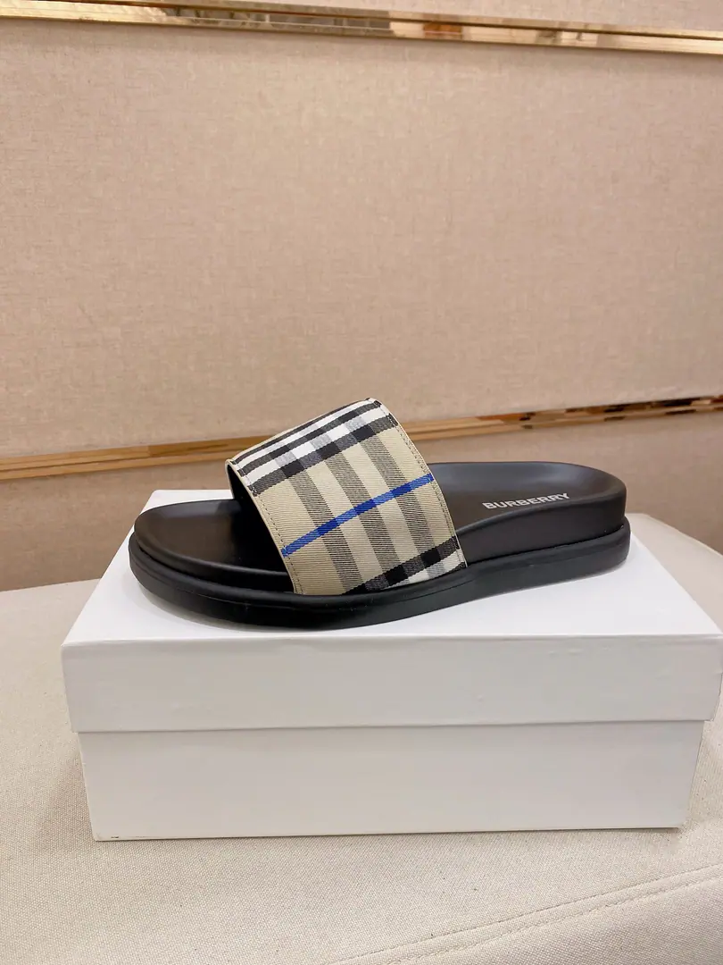 Plant prices: BURBERRY Top-level craft - Boboli. Shoes are synchronized., The original plant was equipped with Italian imported cow flour., High-quality complex integration process, Imported cattle mats., I'm comfortable with air., Shoes under the sole.: The original plant is used for the original base., The original factory and the single. High Quality Welcome to the comparison., Codes 38-44（Make a reservation. 45 ）