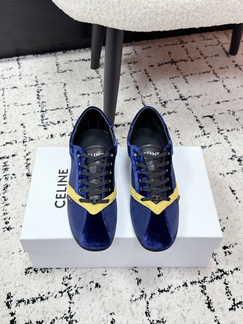 CELINE Céline. 26/ The King's Gate wears a tacky shoe and a gumpty shoe. Little Red Books grow a straw., Simple, stylish. You're a school-sweet guy.…What a surprise to get it. The upper foot is incredibly old.… Simple and comfortable., Clean., I'm a little bit of a man., It's either single or with broad legs., It's all very nice.. ✔️Shoe.: Use of imported air velvet＋Custom fabric ✔️Uchi.: Import of sheep skin ✔️Otsumi!: The original model is a rubber grinder. ✔️Size: #35-40（40I'll make sure I don't change it.）
