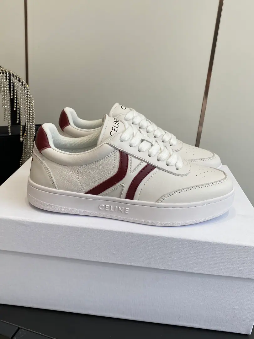 🏧𝗖𝗘𝗟𝗜𝗡𝗘Top Quality Céline's new logo is wearing leisure sneakers. Skins for the shoe face. The original comfort net is in the inside. Original1:1Shade it.tpuOtsumi! Size35-40 [40.41Do it.]