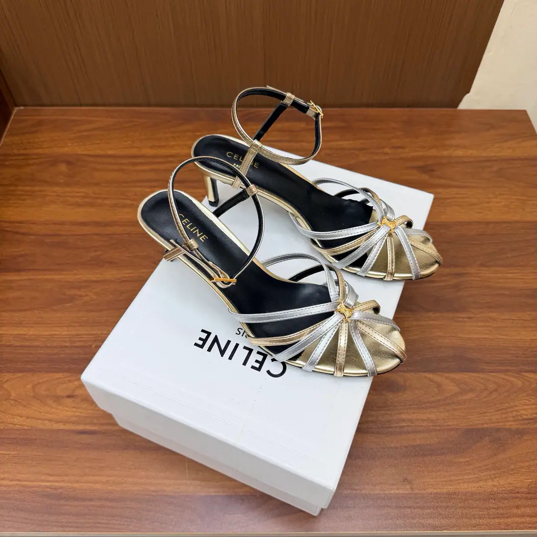 Classic long-term.📍 ◼️CelineSeymour.*Lynn!2026vsSpring and summer's latest pop-up sandal series. 【The Pig's Cage. High heels.】 Summer is a good match., That's a hell of a thing.‼️The ancient points are full of fashionable faces.‼️Original procurement development, Still highest output, Reverting original customizes the regenerative sense…… ❶Fabulous.:Customize cattle skin ❷Uchi.:Import of sheep skin ❸Foot.:Import of sheep skin ❸Otsumi!:That's a big import. ❹He's tall.: 6CM（Can do8.5cm） ❺Packaging:Original package ❻Codes:35-42（40, 41, 42Custom without re-offer）
