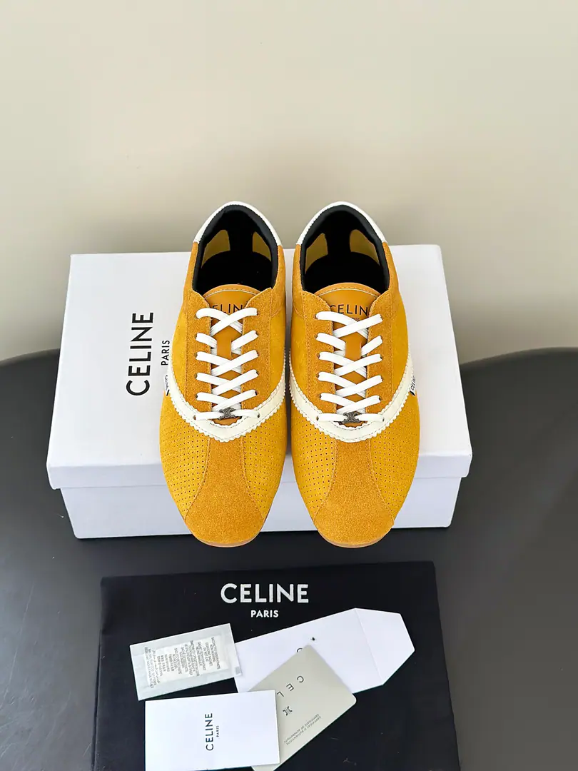 Celin*26New paragraphFlatSports shoes​​Ballet Baldex shoes. Flat design, It's a good day's time for commutes or leisures.. Shoes belts can be removed.TRIOMPHEEmbolism, Full Details, Shoes., The ancient grace., You're a great pair of skirts and casual pants., Easy to switch styles ​Shoe-faced velvet./The sheep'sweed./Silk cloth./Lamb skin., We'll have to get air in half the room., A foot-skin., Rubber slides over the top.！ Size:35-41（40.41Make a no-refund order.)