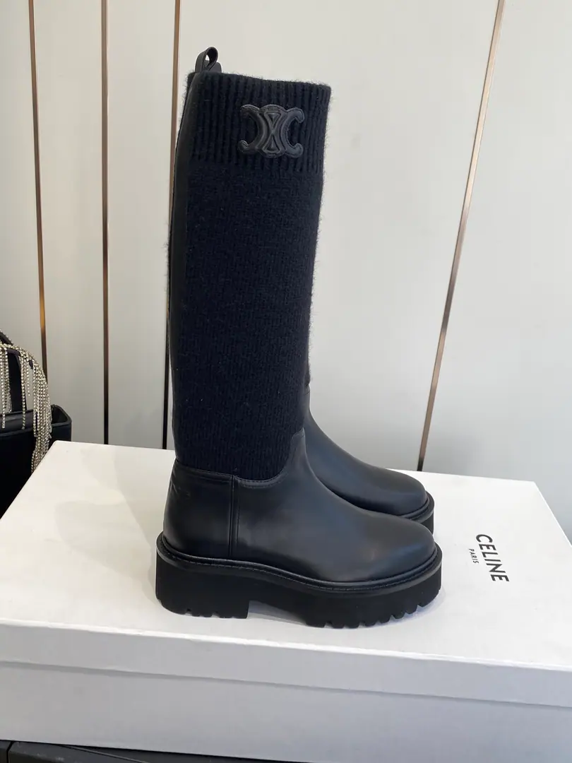 🏧𝗖𝗘𝗟𝗜𝗡𝗘Céline. Autumn and winter new knitted boots., lisaThe same pair of boots that were so thick and English socks and socks.！ The shoes use calf skin.+Importing needles I'll put my feet in the back. 3.5cmI'm gonna raise the soles. The original skin is a rubber combination. Codes: 35-41 [40.41Make a reservation.]