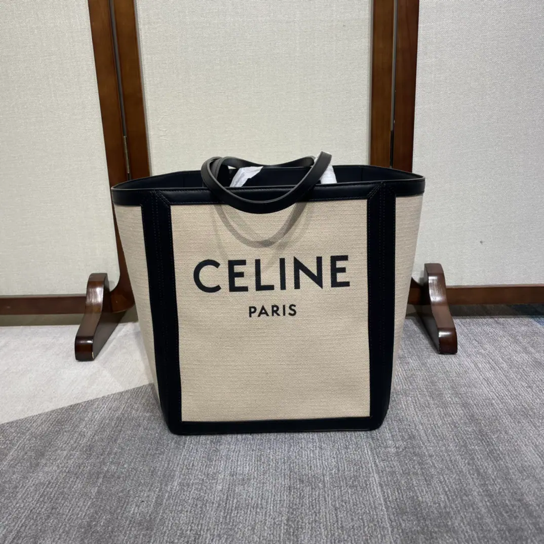 CHome new money.CABASShopping bags🅰️🅰️ CThe Home Sacks would never be disappointing., Simple and generous design, He's a low profile, but he's a good man., A graceful fashion that is not eye-tight but that is perfect for a woman in the invisible.～ The bag is light., It's a big one., Combining utility with color～ I think it's best to travel., Arts and arts youth, A mature woman with a good character is also suitable.～ Paragraph: 197532 Dimensions: 27×31×26
