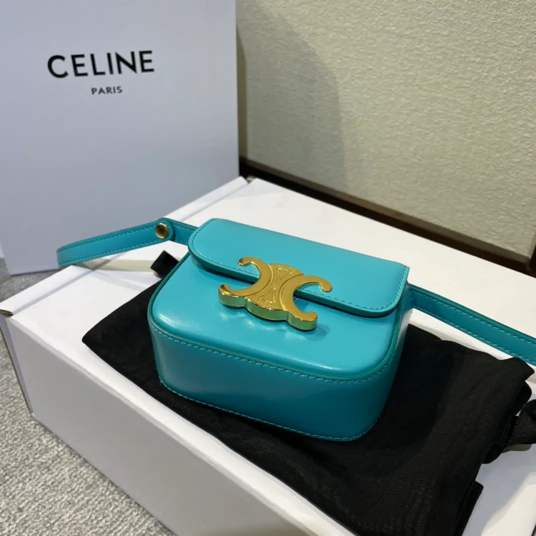 （All steel hardware.） 💋 CELINE2022 Newmini（Headphones.）CThe year's home comes out of a little bag but this seasonCline miniBut love is a love that will be, Though little tolerance is not so much., But the face is a violent attack., Cute assault is not generous., The shoulder belt is fine., The rate of return is 100%., Mostly tall ones.🉑️The capacity can be filled with lipstick., Pizza., Key number.: 101512 Black Gold. Dimensions: 11×4×8