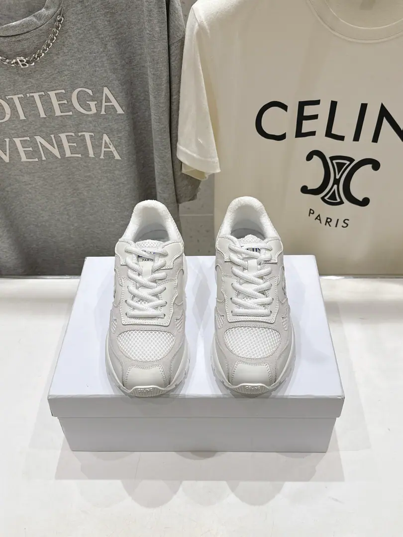 🏧𝗖𝗘𝗟𝗜𝗡𝗘Top Quality Céline's new logo is wearing leisure sneakers. The shoe-faced cow hides the cow counter-emple+The net. The original comfort net is in the inside. Original1:1Shade it.tpuOtsumi! Codes35-40 [40Make a reservation.]
