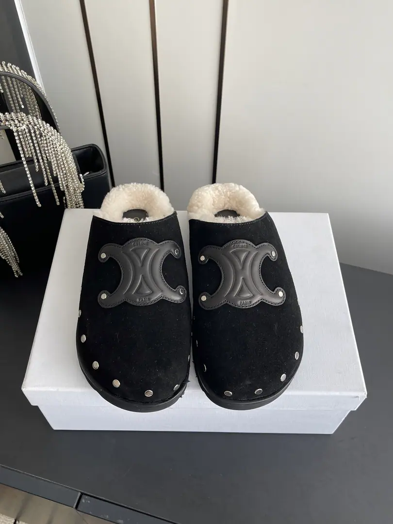 🏧𝗖𝗘𝗟𝗜𝗡𝗘Céline. The new Bertingham is half-drawn. Muller tow.. It's a great sense of excellence. RedinsThe Herb-breeding God., It's a very retrograde wind., The aerobics are perfect.. Design style is very new., It's very high-class and very comfortable..PressCelineThe logo is brand-beautiful., The veal fabric is super soft and comfortable.! The fabric is covered in high-silence-free cow revelry./Bullskins. I'll put my foot in the wool. The original customizes the Italian rubber base. Codes35-40（40.41Make a reservation.）