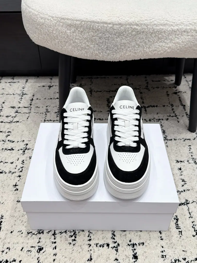 #Top Version CELINECéline. 26/Latest BlockSeries Tie it. Thick Leisure Sports shoes ‼️Upgrade It's so light.EvaOtsumi! TRIOMPHE Leather apparel, Give this to me in a moment. BLOCK The sneakers are so fresh and soothing., Loved.💖. It's called a free-for-all., No matter how much you're wearing a horn jeans,, Half-cloth or dress?, It can be easily managed., Adding a charm to your shape., Make you a fashion man.😎 ✔️Shoe.: Imported cattle skin ✔️Uchi.: The original air network. ✔️Otsumi!: UpgradeEvaThe bubble is so light. ✔️Size: #35-41（Women40.41I'll make sure I don't change it.）
