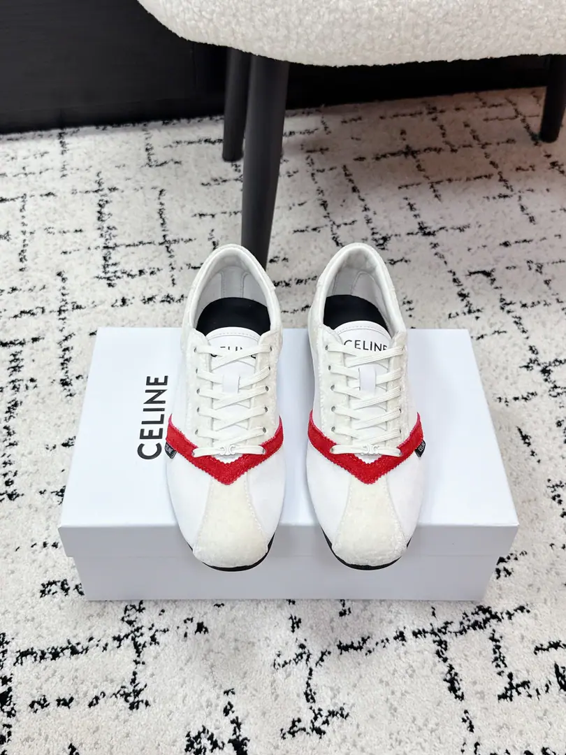 CELINE Céline. 26/ The King's Gate wears a tacky shoe and a gumpty shoe. Little Red Books grow a straw., Simple, stylish. You're a school-sweet guy.…What a surprise to get it. The upper foot is incredibly old.… Simple and comfortable., Clean., I'm a little bit of a man., It's either single or with broad legs., It's all very nice.. ✔️Shoe.: Use of imported air velvet＋Custom fabric ✔️Uchi.: Import of sheep skin ✔️Otsumi!: The original model is a rubber grinder. ✔️Size: #35-40（40I'll make sure I don't change it.）