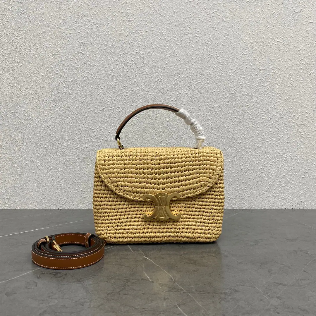 New items online.🅰️🅰️CEThe Triad Gate.kellyHandbag.👜 New swing door handbag. It's all about the high sense of excellence.！ The elasticity of Raphia leaves the touch of the tact. Brown leaves are more special. Even if it's a day out, it's a hundred times the same. Brown is so good at coloring. The bag is small., But it's a big one., It's very practical.！ This summer. ckA new bag.~ Paragraph: 118113 Colours: Weaving browns Dimensions: 20x8x14