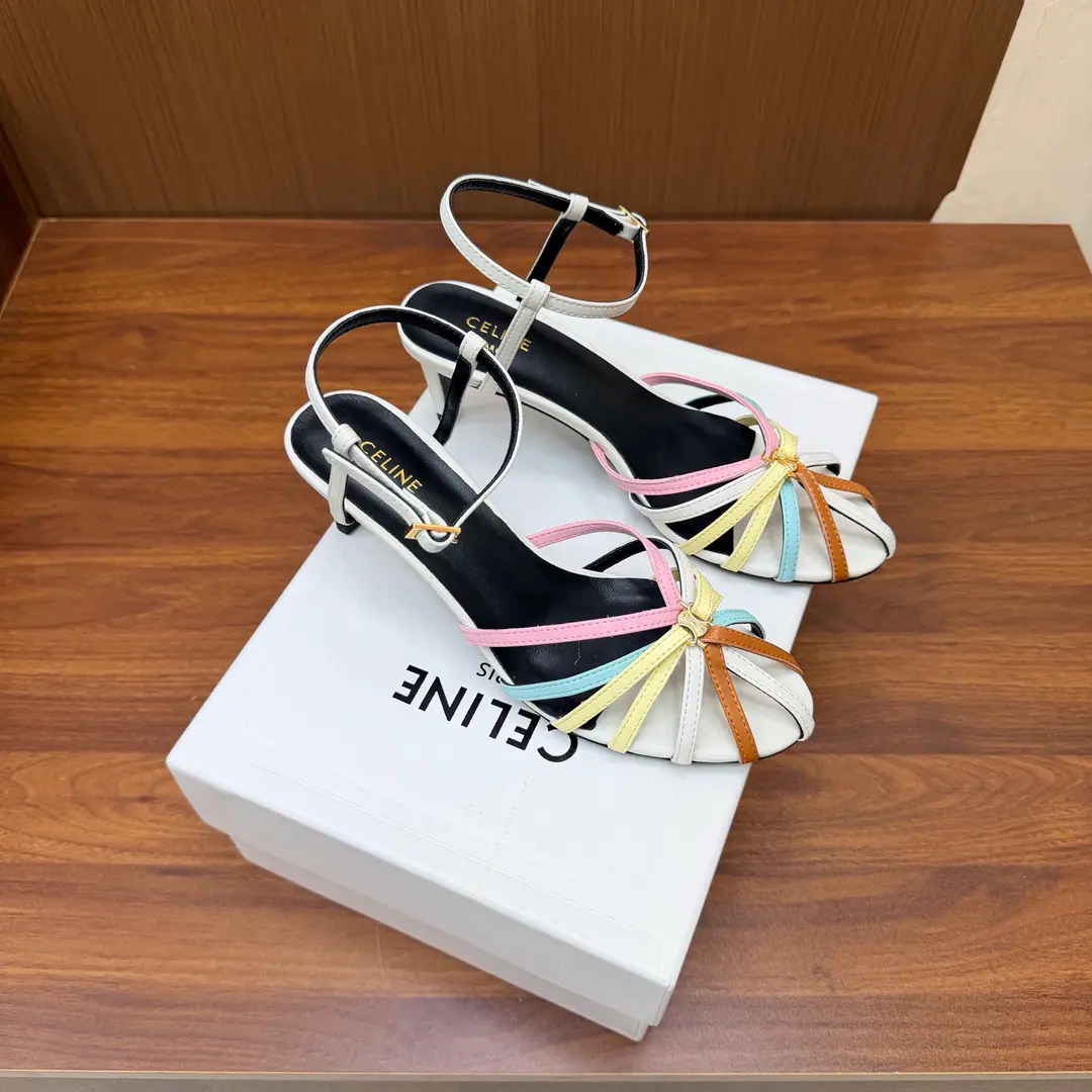 Classic long-term.📍 ◼️CelineSeymour.*Lynn!2026vsSpring and summer's latest pop-up sandal series. 【The Pig's Cage. High heels.】 Summer is a good match., That's a hell of a thing.‼️The ancient points are full of fashionable faces.‼️Original procurement development, Still highest output, Reverting original customizes the regenerative sense…… ❶Fabulous.:Customize cattle skin ❷Uchi.:Import of sheep skin ❸Foot.:Import of sheep skin ❸Otsumi!:That's a big import. ❹He's tall.: 6CM（Can do8.5cm） ❺Packaging:Original package ❻Codes:35-42（40, 41, 42Custom without re-offer）