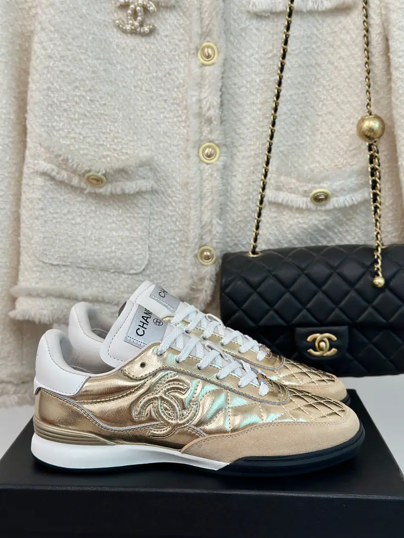 🏧𝗖𝗛𝗔𝗡𝗘𝗟Top Quality The new diamond-grew-skined little goat's sneakers, silver horns, silver-dickers. The diamond baseball shoes. Top-level requisitioncocoGirls must go. You can always trust Yang's eyes.！ The shoe face is customised for the pony skin.+Cows are counter-feat. The original imported air-food sheet.+In the pipskin. Original model rubber+TPUGroup Size:35—41 [40.41Do it.]