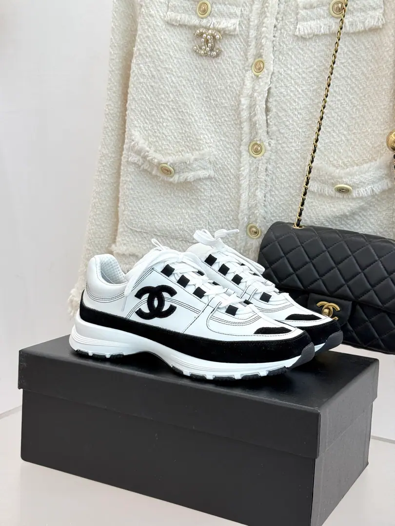 🏧𝗖𝗛𝗔𝗡𝗘𝗟The new panda wears leisure sneakers..TopcocoGirls must go., You can always trust Yang's eyes.！ The original cow skins are the same as the anti-featur material. The original imported into the air network. Original OpenTPUBottom of Group Size:35—41 [40.41Do it.]