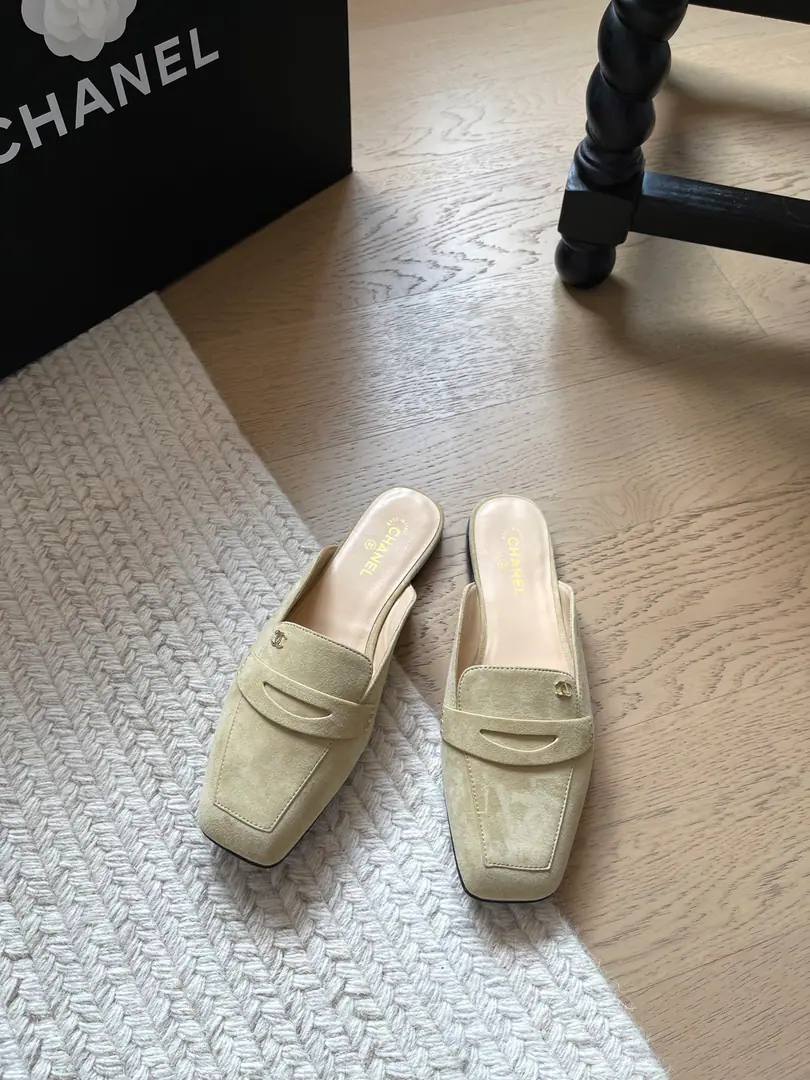 Chanel New doubles.CLeFlell Shoes.！ Top Version！We'll have to sell it first. Shoe-faced cow skin. It's a little sheep's skin inside. That's a big one. Codes: 34-41「34 40 41Customize or not change」
