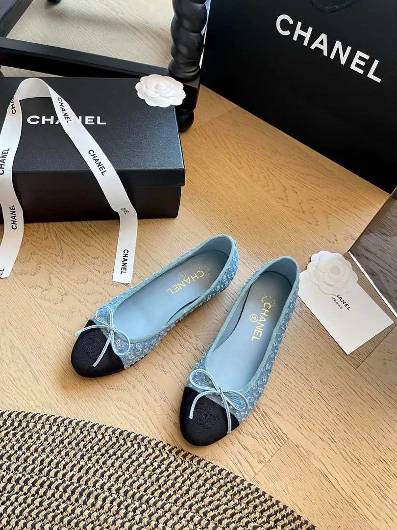 Chanel 25The new color of ballet shoes.！ New Colour！ These shoes don't need to be more classic. And the feet are comfortable. It's a good day's shift. He's tall.: 2.5cm Codes: 35-41 「40 41No re-election.」