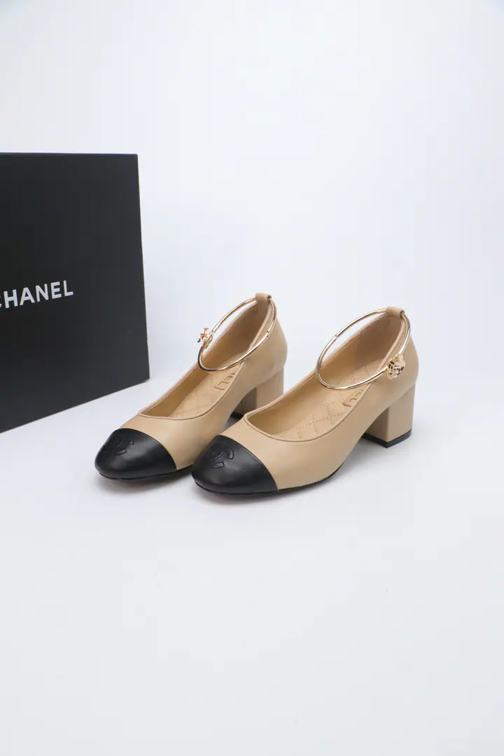 CHANEL Chanel.2025Chanel Mary Jane's on the heels., The Shen family must have a deposit, The goddess series., I'm a great lady with a fragrant character., It's super patient., It's too hard to resist., Hearts.ing…… ▪️Shoe-faced sheep or original fabric ▪️♪ Into the inside foot imports the velvet ♪ ▪️That's a big one.🇮🇹 ▪️Standard Code 35-39（40 41I'll make sure I don't change it.）