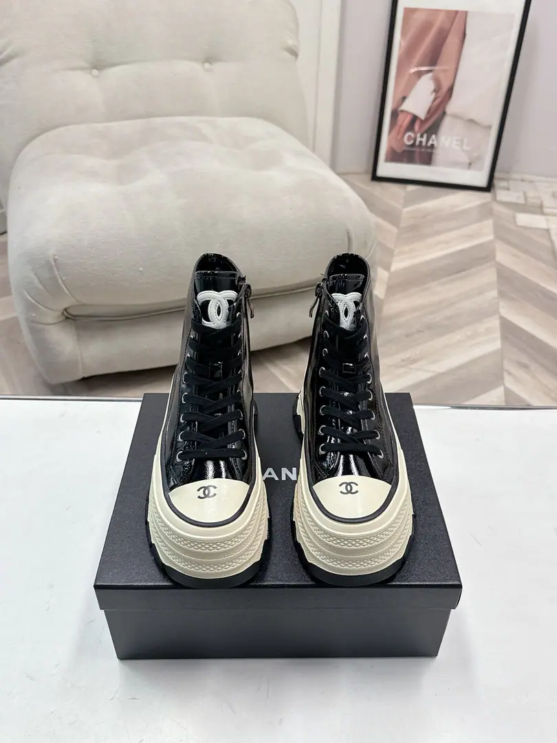 Size: 35-40(40.41Do it.) Chanel Grandma's latest payment.26KLeisure boots. A superstar, red grass. Original Template Customise Beautiful and well-dressed. It's a fairy price. It's super comfortable., Colors are good. A hundred. The high rate of leisure and sports, It's cool and natural., The modern woman of Chanel. Shoe. Use of customized imported paints I'm a sheep-skinner. Original custom custom set-up ​