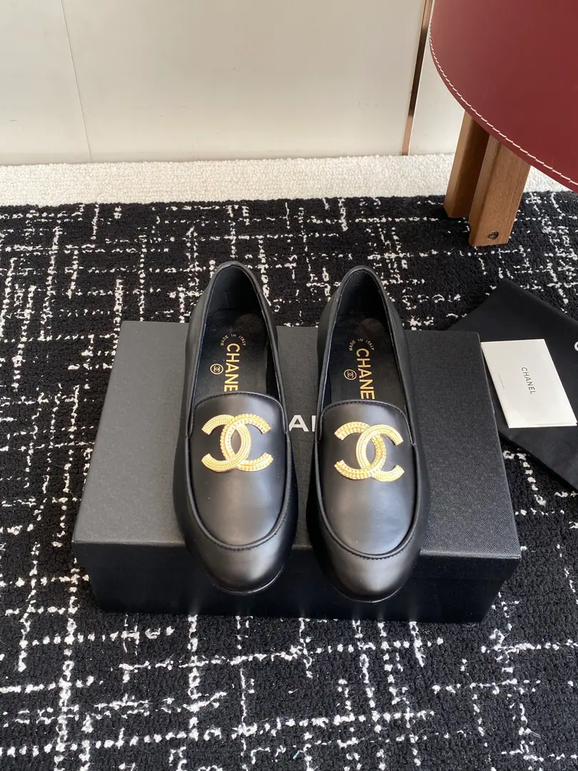 Requisition level Chanel 25ss Kaori! New paragraph Little Liam Foo shoes. Single shoes, autumn winter. The Han family must have money to pay for it. The goddess series., I'm a great lady with a fragrant character., It's super patient., It's too hard to resist., Hearts.ing…… Shoe.: Importing cow skin Importing a bouquet of hide. Original Open-Fixing hardwarelogo Uchi.: A mixed-meat sheep. Otsumi!: Italy is a big-ass country. Size: #35-41（40 41 I'll make sure I don't change it.）